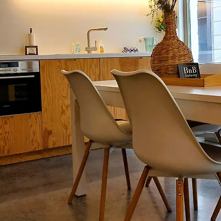 Vakantiehuis Cosy & Modern Historical In Old Town - Leon 4p *